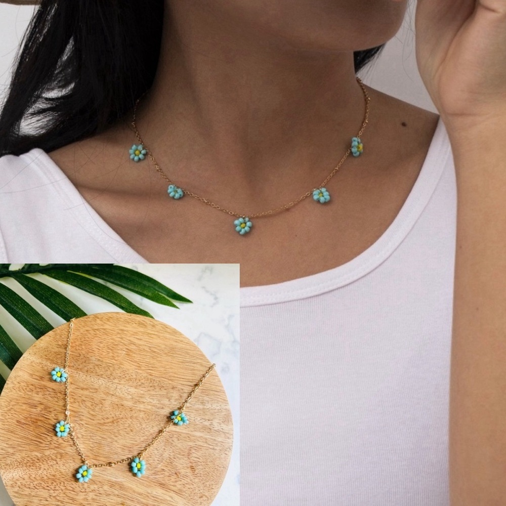 2/$30🌵 Blossom Seed Bead Choker Beaded Flower Gold Necklace Mini Flower NEW